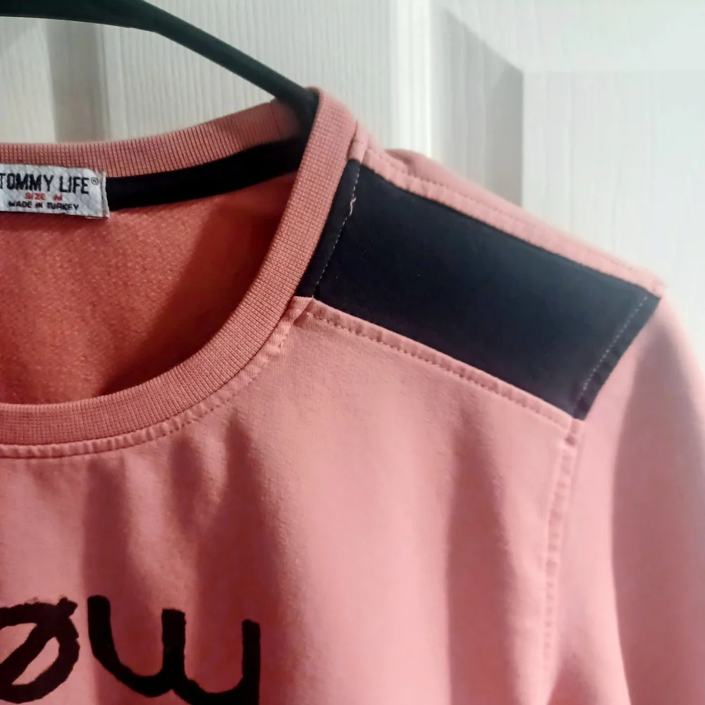 Tommy Life Pink Long Sleeve Sweater - Picture 3 of 6